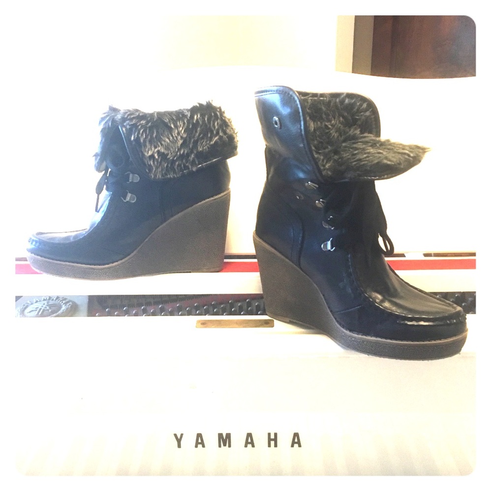 Fur lined wedge  winter boots